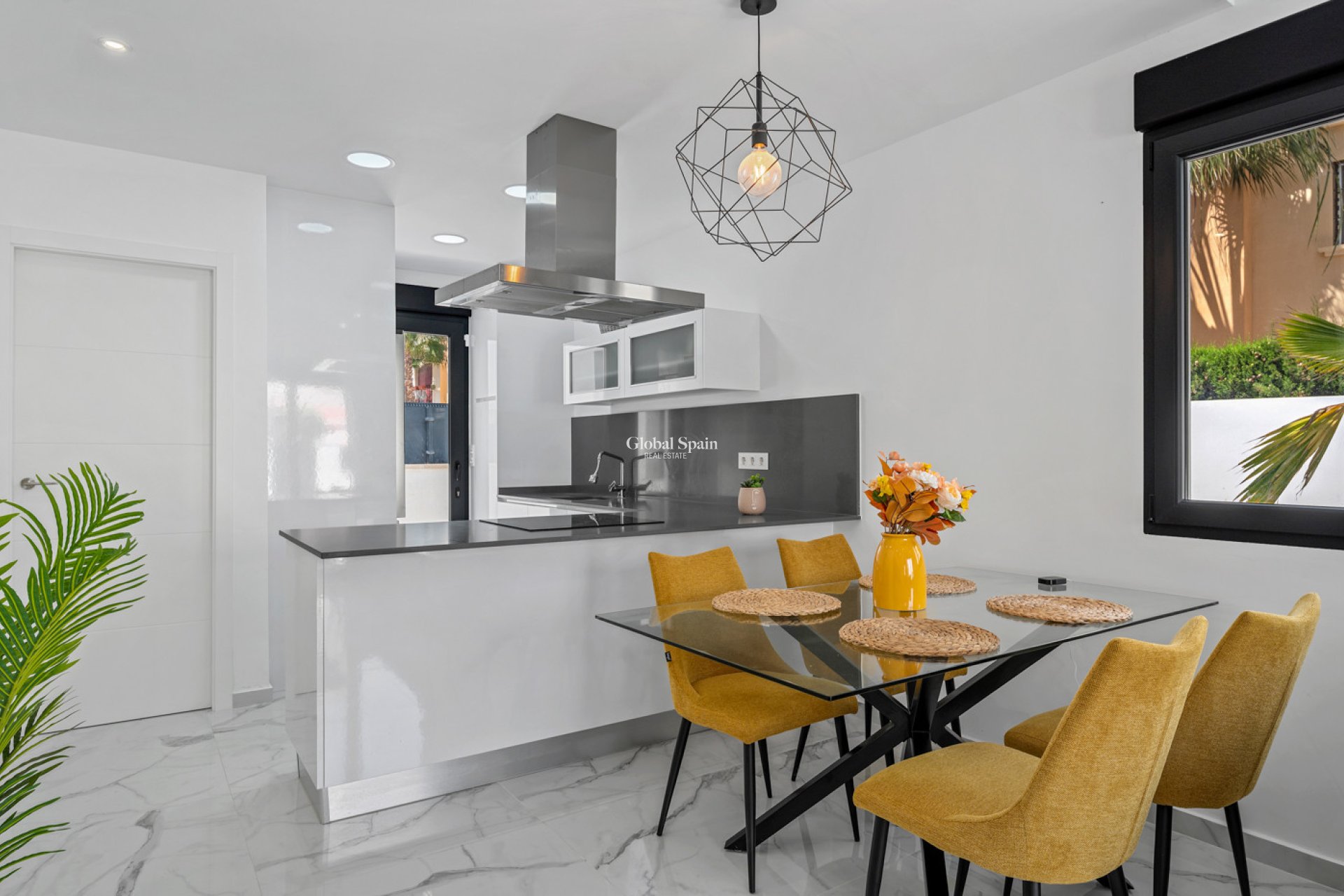 Wederverkoop - VILLA -
TORREVIEJA - Costa Blanca
