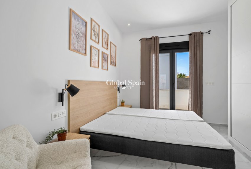 Wederverkoop - VILLA -
TORREVIEJA - Costa Blanca