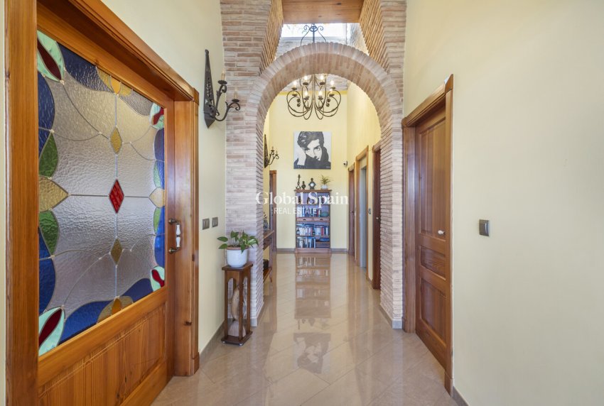 Wederverkoop - VILLA -
TORREVIEJA - Costa Blanca