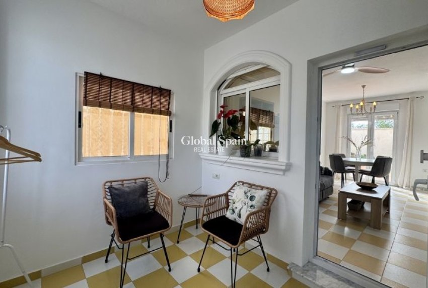 Wederverkoop - VILLA -
TORREVIEJA - Costa Blanca