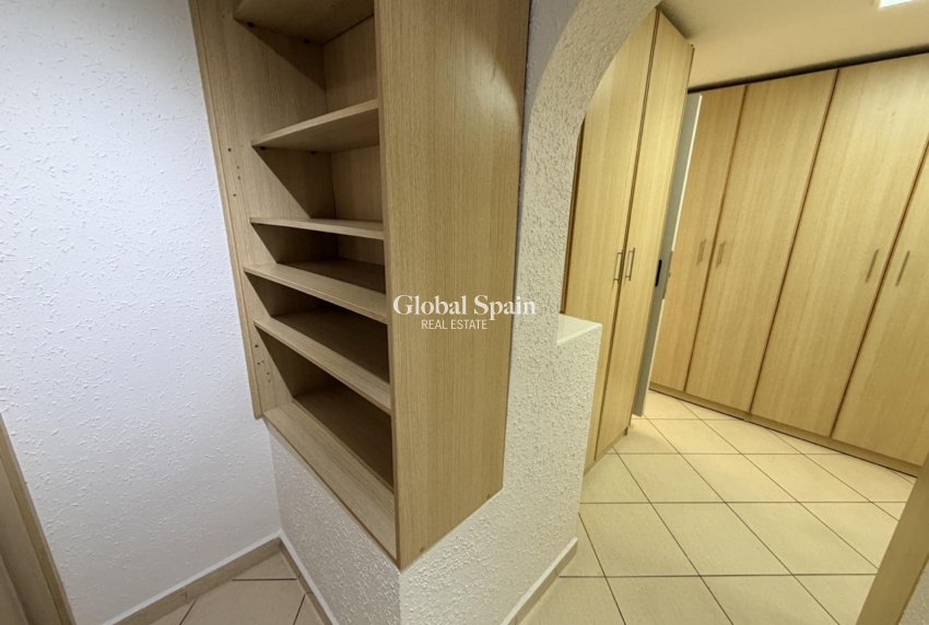 Wederverkoop - VILLA -
TORREVIEJA - Costa Blanca