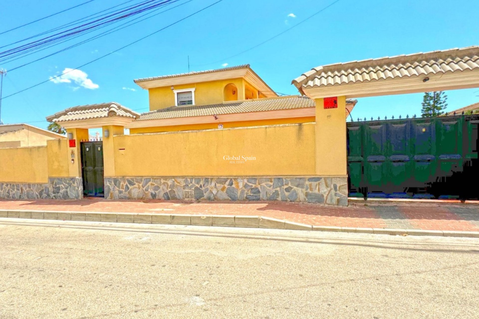 Wederverkoop - VILLA -
TORREVIEJA - Costa Blanca