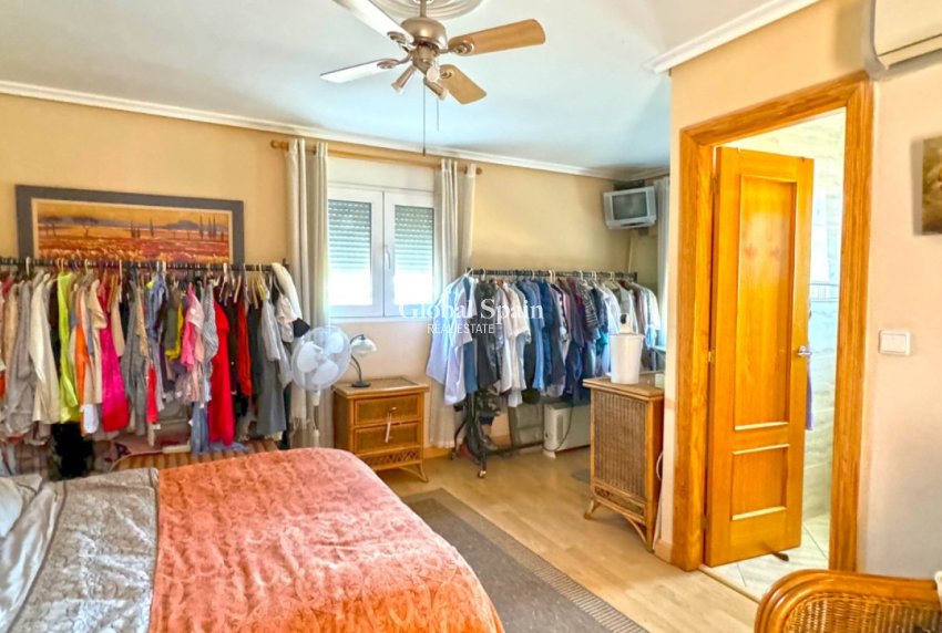 Wederverkoop - VILLA -
TORREVIEJA - Costa Blanca