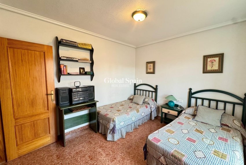 Wederverkoop - VILLA -
TORREVIEJA - Costa Blanca