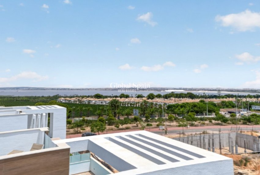 Wederverkoop - VILLA -
TORREVIEJA - Costa Blanca