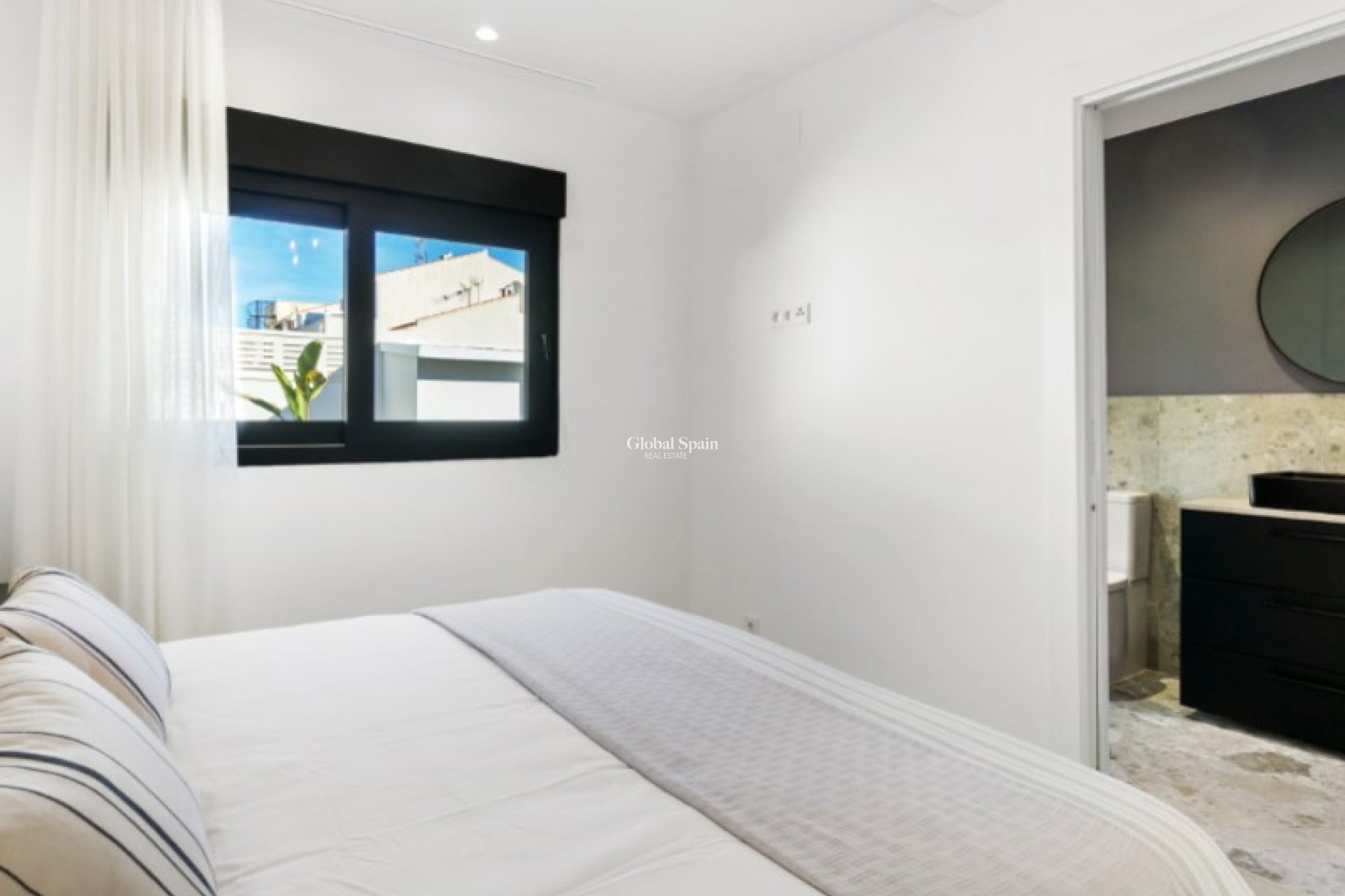 Wederverkoop - VILLA -
TORREVIEJA - Costa Blanca