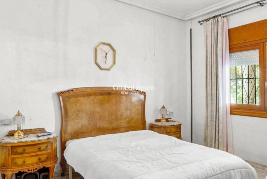 Wederverkoop - VILLA -
TORREVIEJA - Costa Blanca