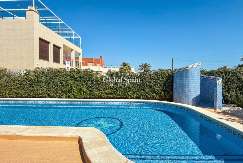 Wederverkoop - VILLA -
TORREVIEJA - Costa Blanca