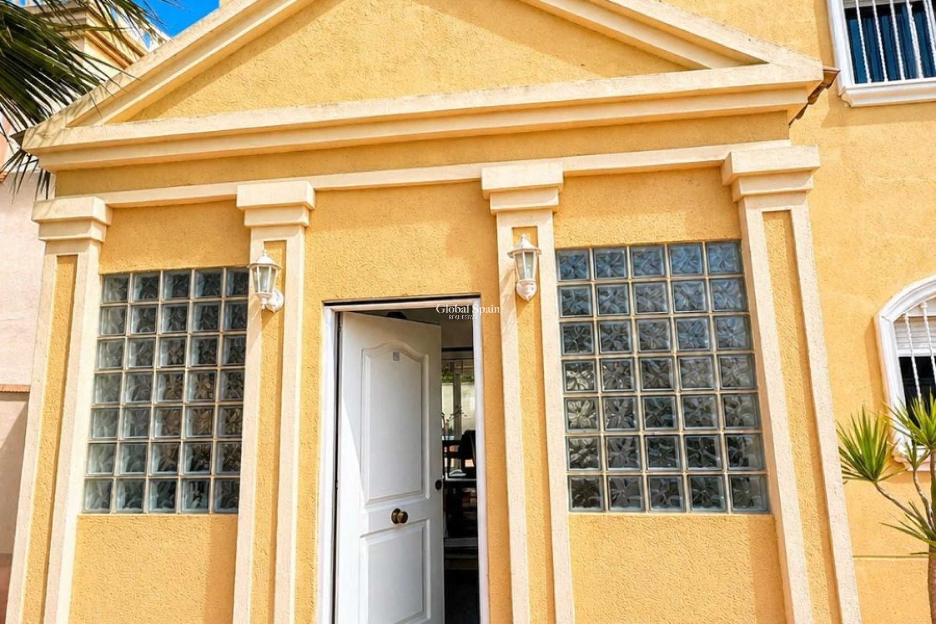 Wederverkoop - VILLA -
TORREVIEJA - Costa Blanca