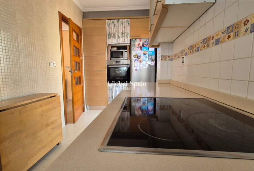 Wederverkoop - VILLA -
TORREVIEJA - Costa Blanca