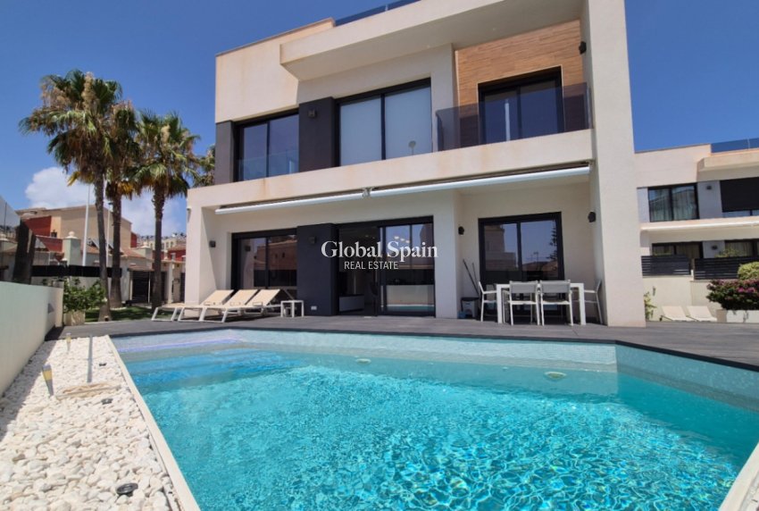 Wederverkoop - VILLA -
TORREVIEJA - Costa Blanca