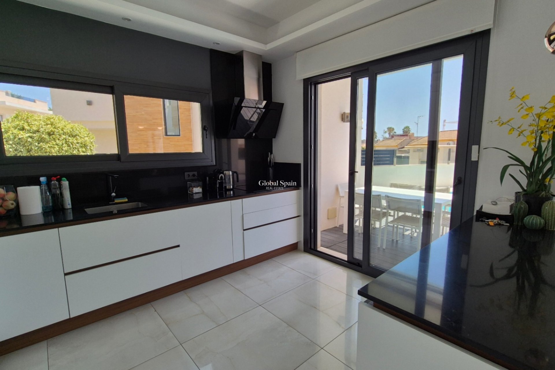 Wederverkoop - VILLA -
TORREVIEJA - Costa Blanca