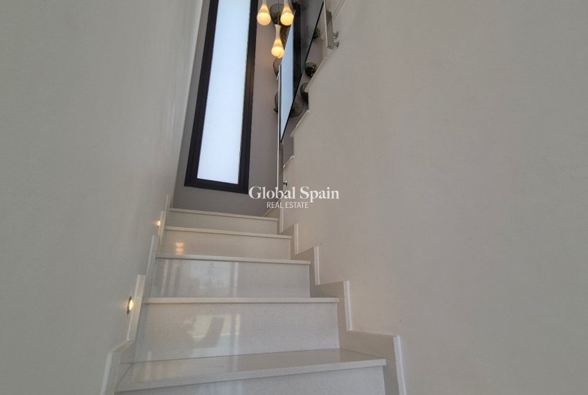 Wederverkoop - VILLA -
TORREVIEJA - Costa Blanca