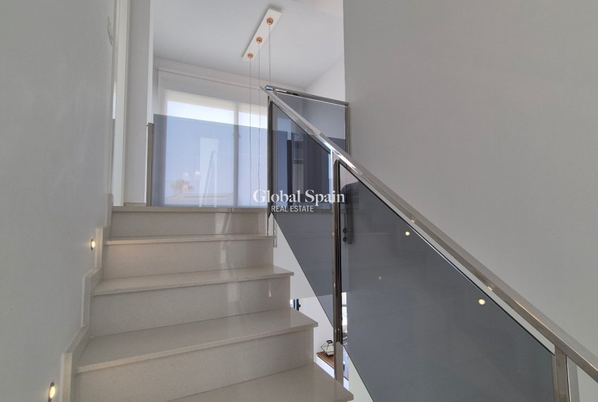 Wederverkoop - VILLA -
TORREVIEJA - Costa Blanca