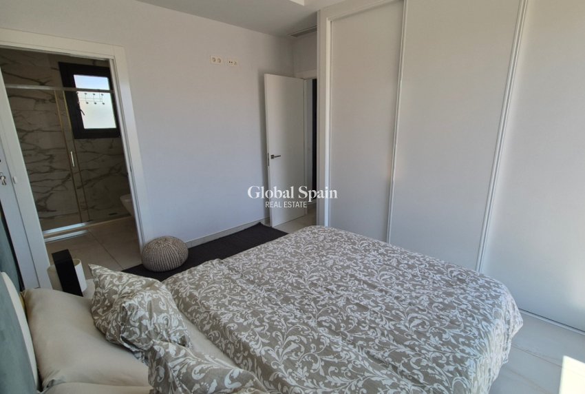 Wederverkoop - VILLA -
TORREVIEJA - Costa Blanca