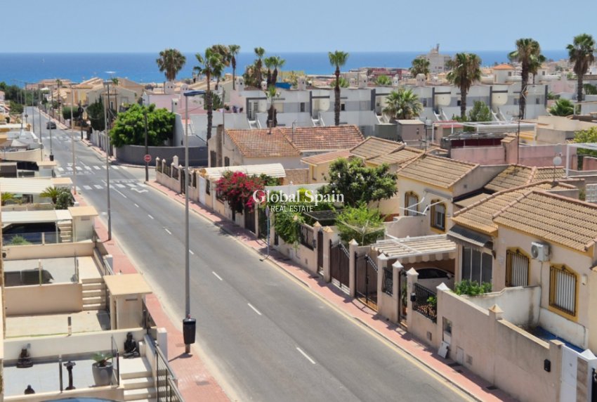 Wederverkoop - VILLA -
TORREVIEJA - Costa Blanca