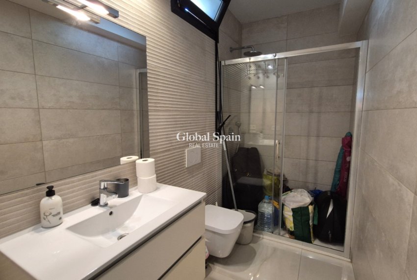Wederverkoop - VILLA -
TORREVIEJA - Costa Blanca