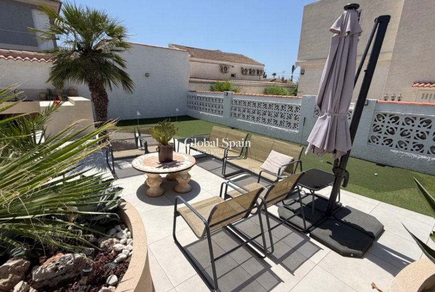 Wederverkoop - VILLA -
TORREVIEJA - Costa Blanca