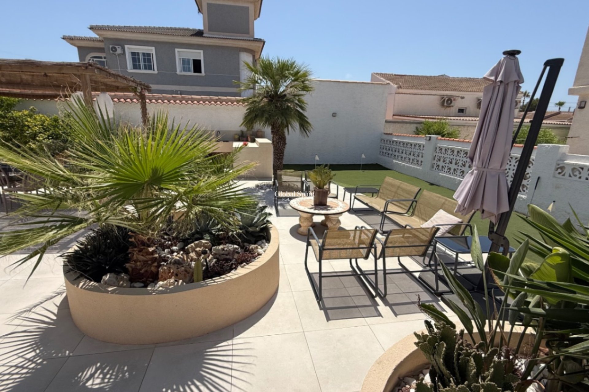 Wederverkoop - VILLA -
TORREVIEJA - Costa Blanca