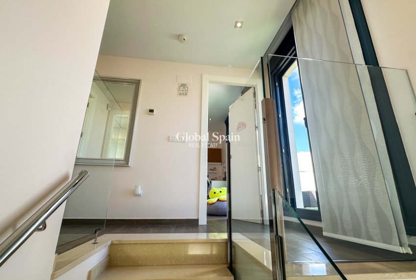 Wederverkoop - VILLA -
TORREVIEJA - Costa Blanca