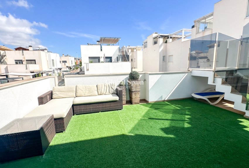 Wederverkoop - VILLA -
TORREVIEJA - Costa Blanca