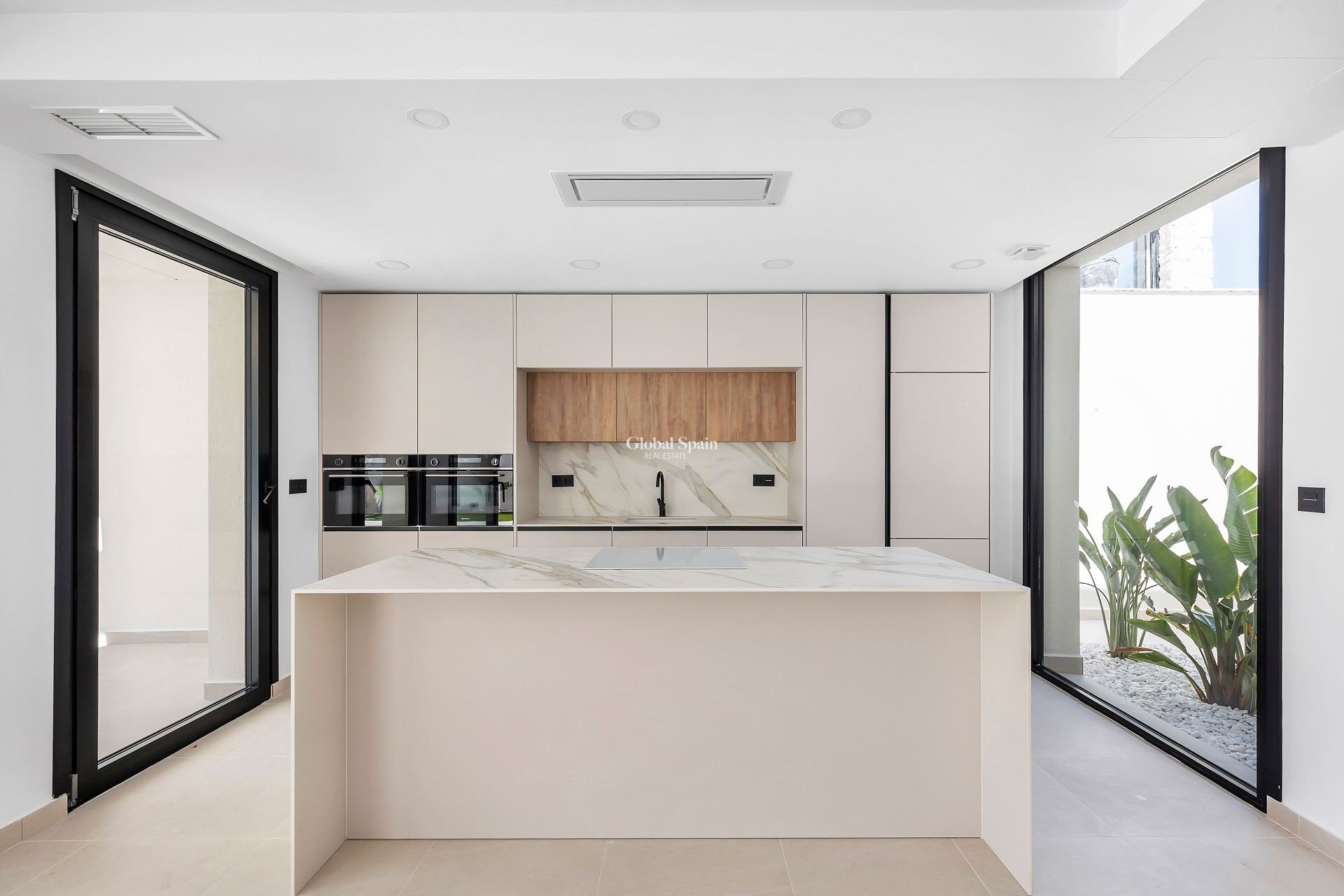 Wederverkoop - VILLA -
TORREVIEJA - Costa Blanca