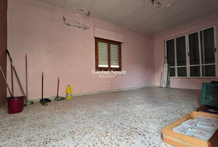 Wederverkoop - VILLA -
TORREVIEJA - El Chaparal