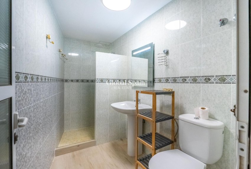 Wederverkoop - VILLA -
TORREVIEJA - El Chaparral