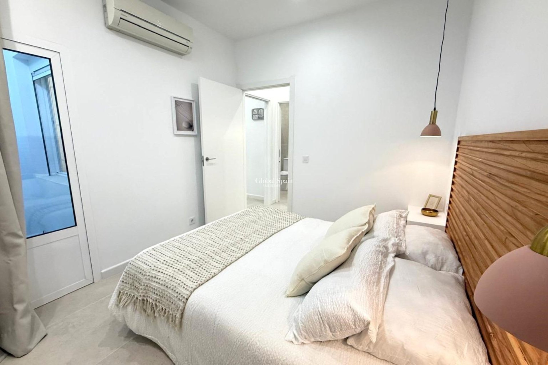 Wederverkoop - VILLA -
TORREVIEJA - El Chaparral