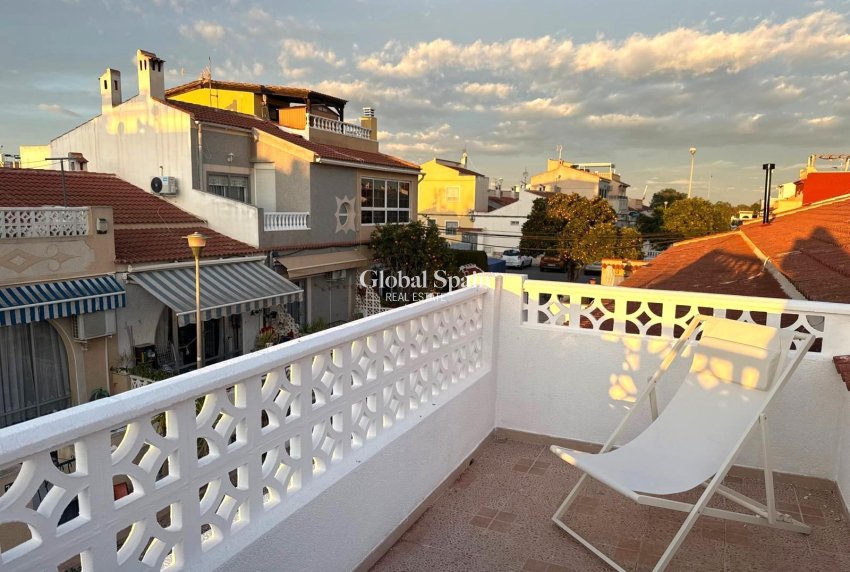 Wederverkoop - VILLA -
TORREVIEJA - El Chaparral