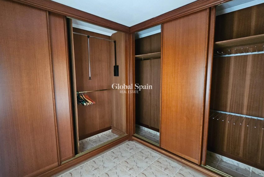 Wederverkoop - VILLA -
TORREVIEJA - El Chaparral