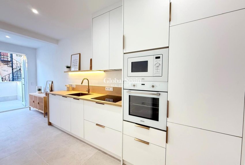 Wederverkoop - VILLA -
TORREVIEJA - El Chaparral