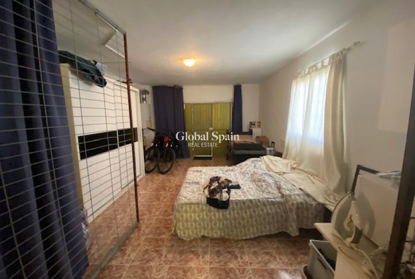 Wederverkoop - VILLA -
TORREVIEJA - El Chaparral