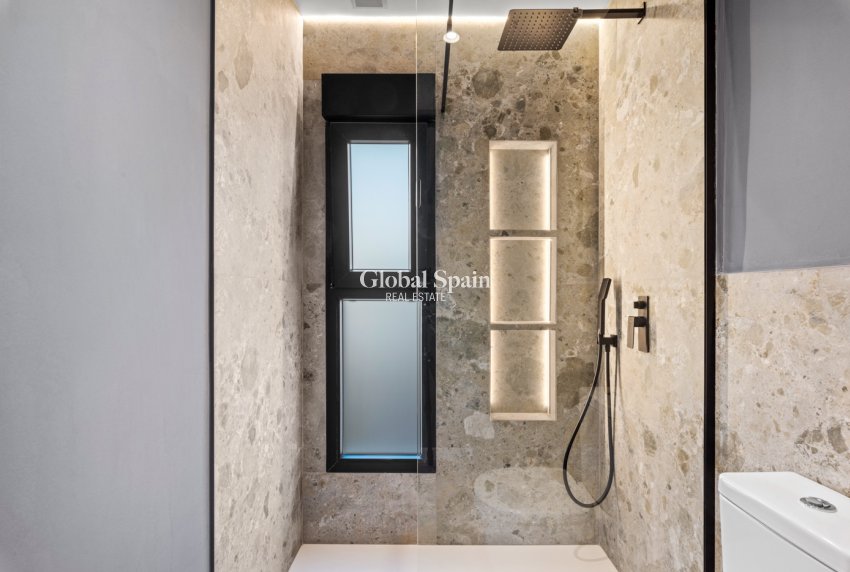 Wederverkoop - Villa -
TORREVIEJA - El Chaparral