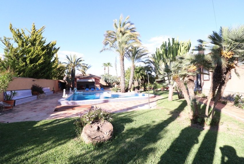 Wederverkoop - Villa -
TORREVIEJA - El chaparral