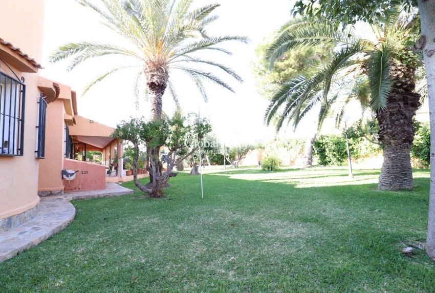 Wederverkoop - Villa -
TORREVIEJA - El chaparral