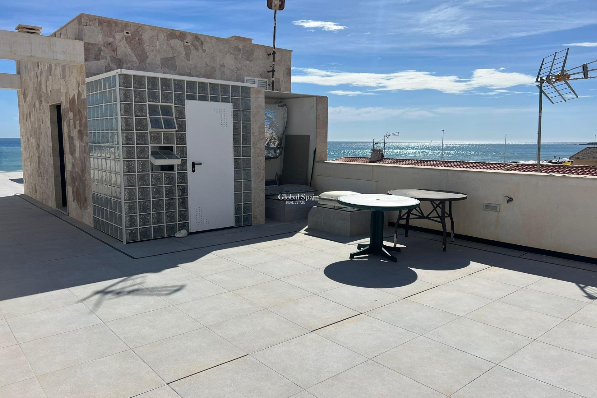 Wederverkoop - VILLA -
TORREVIEJA - La Mata