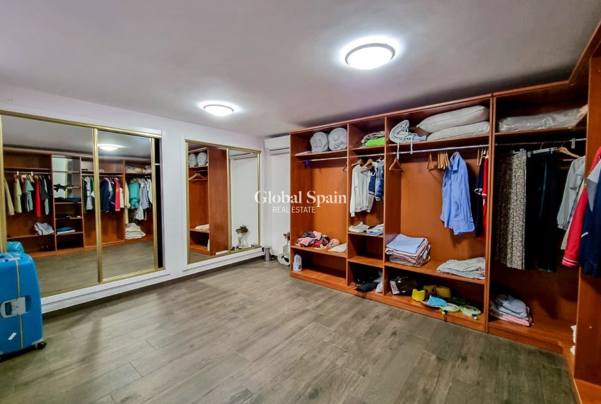 Wederverkoop - VILLA -
TORREVIEJA - La Mata