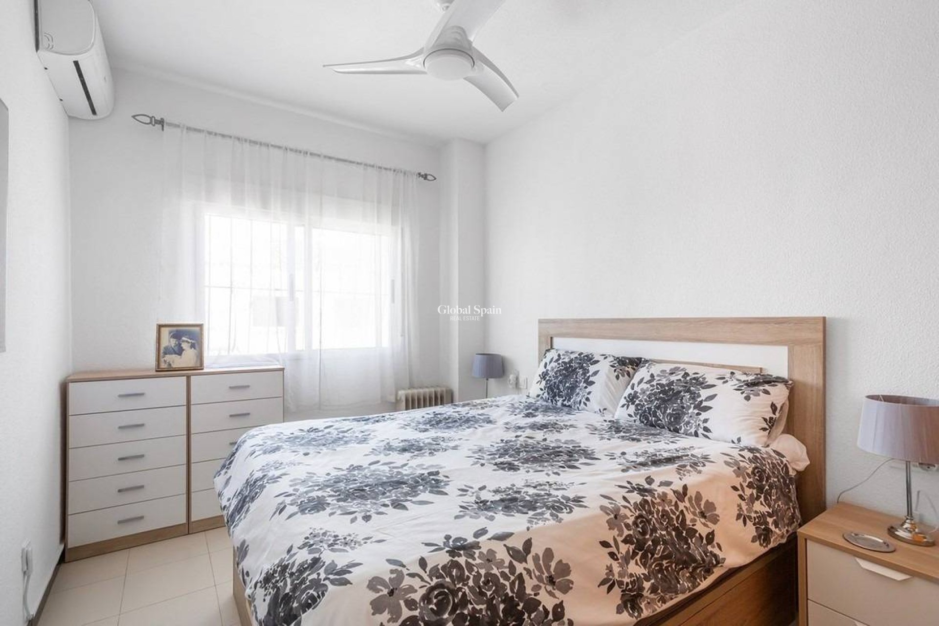 Wederverkoop - VILLA -
TORREVIEJA - La Mata