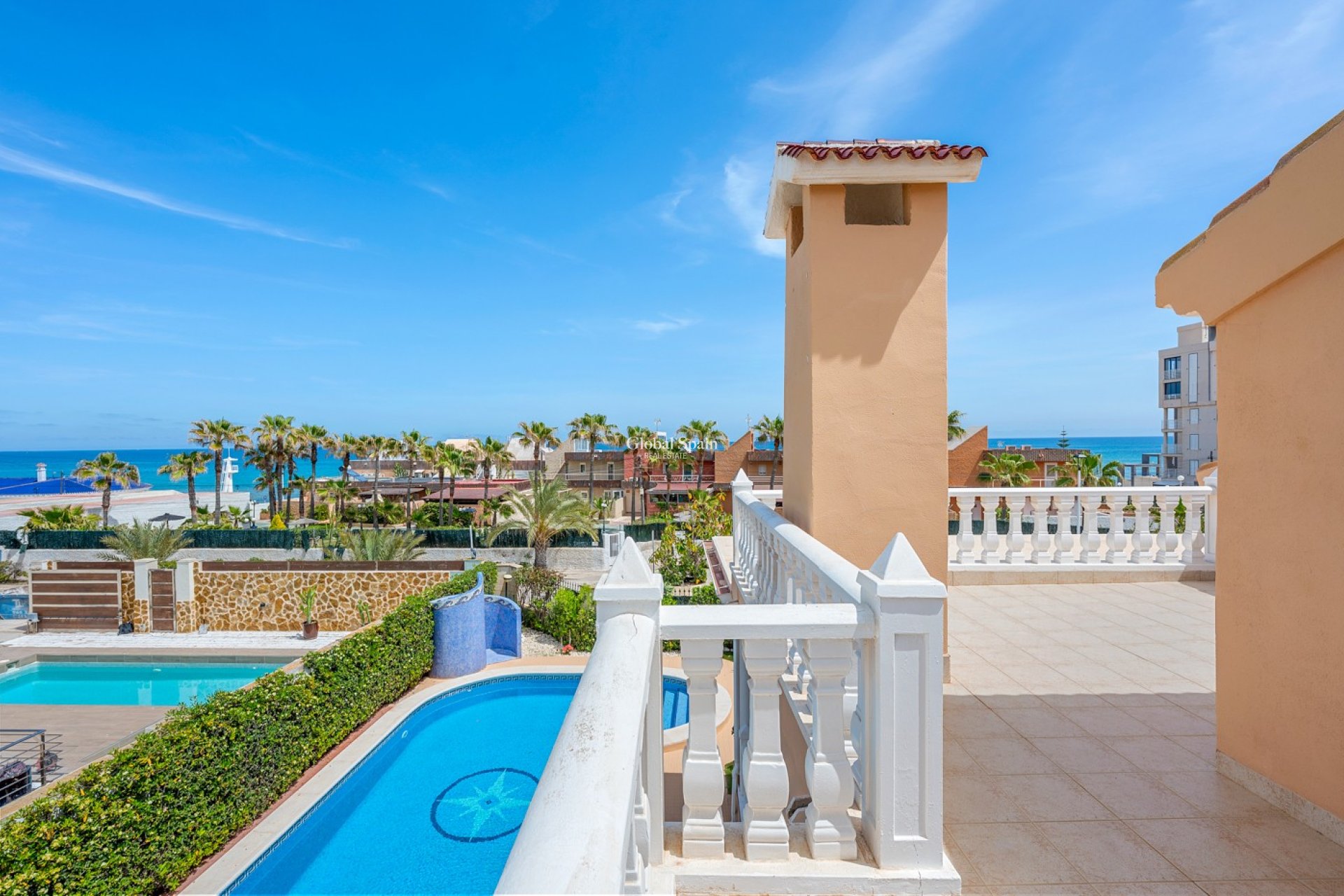 Wederverkoop - VILLA -
TORREVIEJA - La Mata