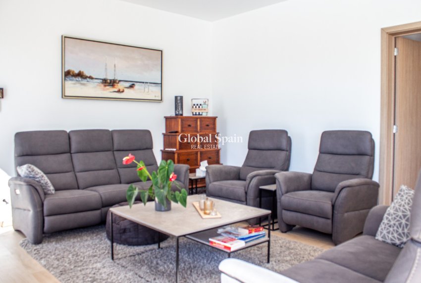 Wederverkoop - VILLA -
TORREVIEJA - La Siesta - El Salado - Torreta