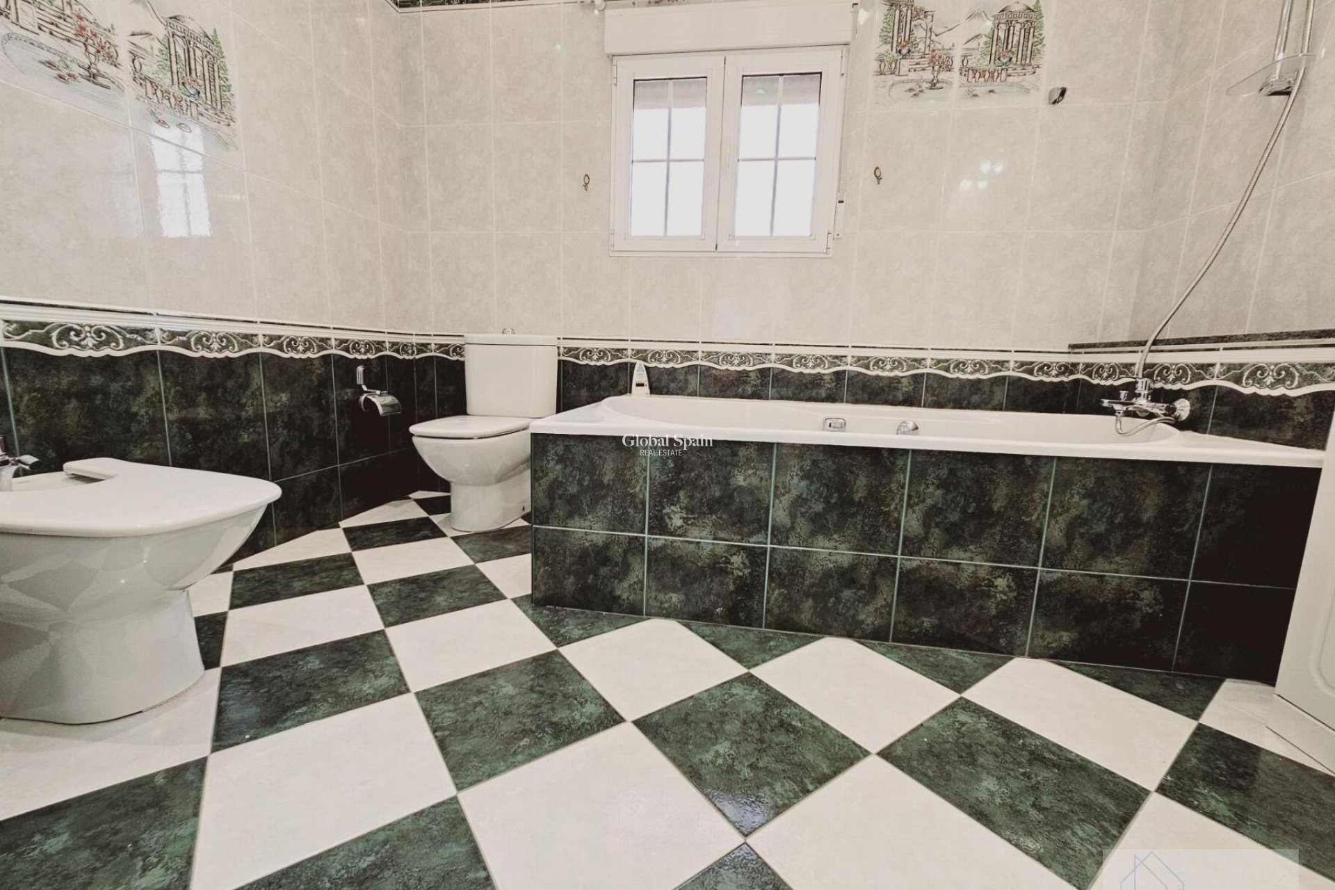 Wederverkoop - VILLA -
TORREVIEJA - La Siesta - El Salado - Torreta