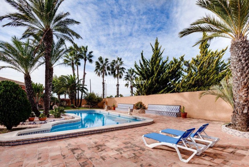 Wederverkoop - VILLA -
TORREVIEJA - La Siesta - El Salado - Torreta