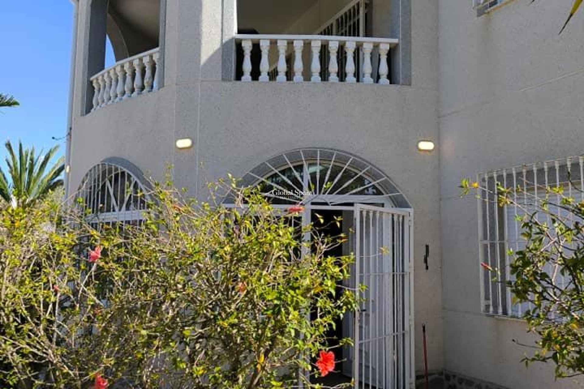 Wederverkoop - VILLA -
TORREVIEJA - La Siesta