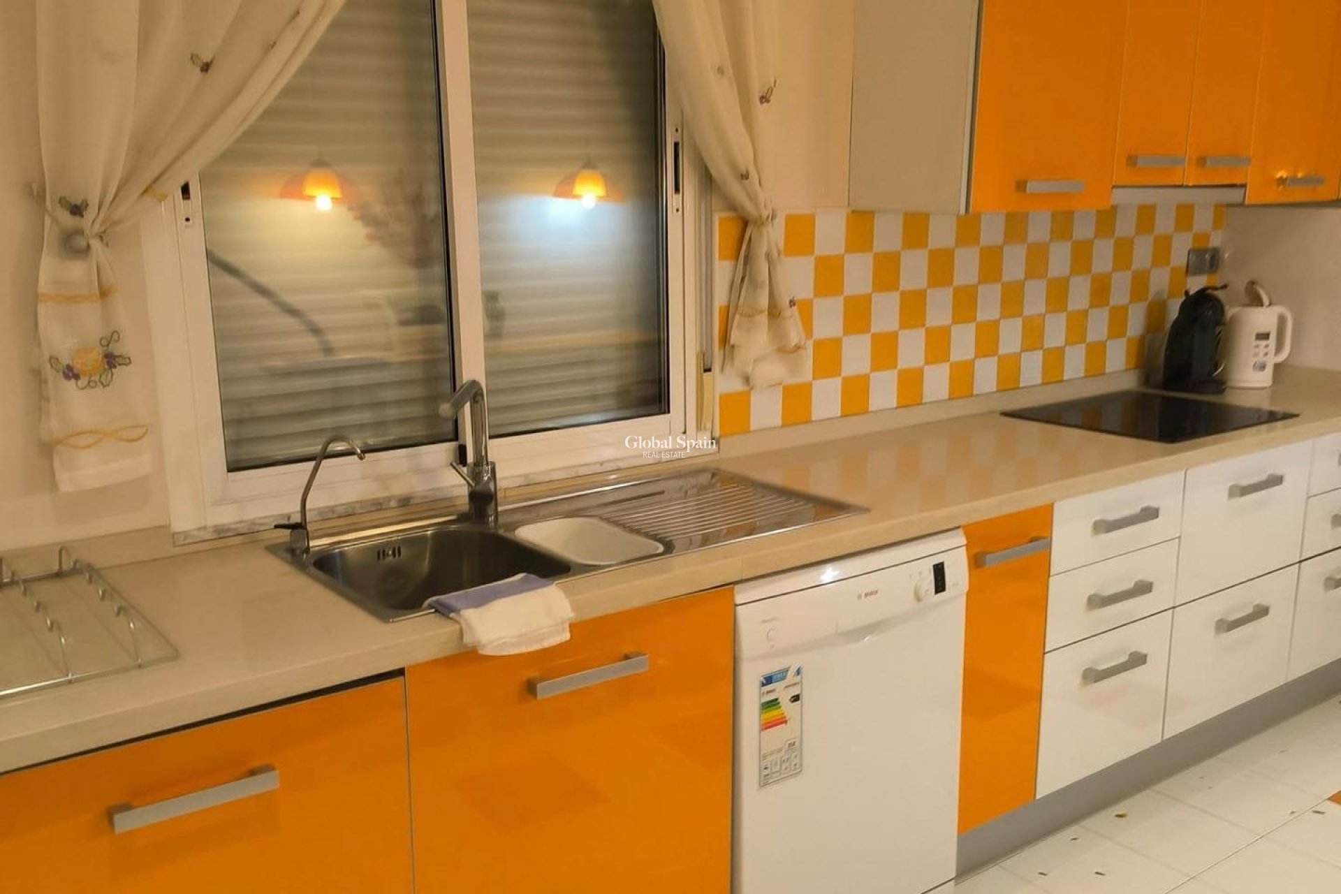 Wederverkoop - VILLA -
TORREVIEJA - La Siesta