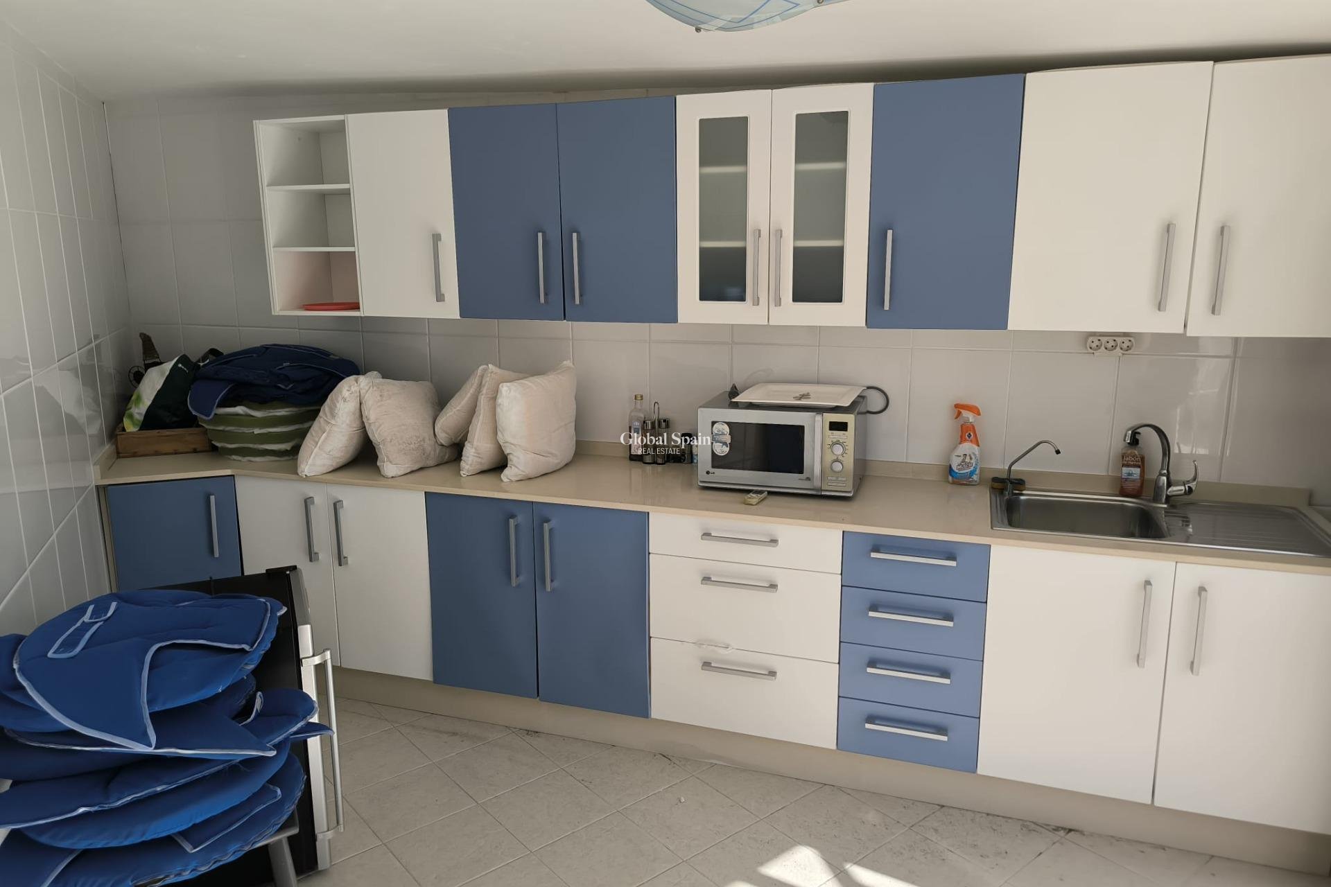 Wederverkoop - VILLA -
TORREVIEJA - La Siesta