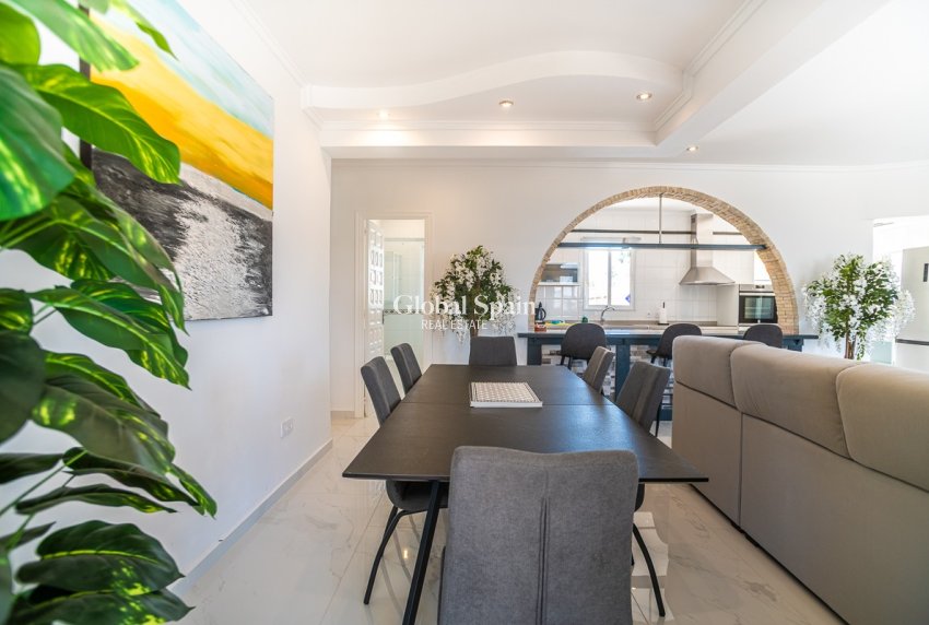 Wederverkoop - Villa -
TORREVIEJA - La Siesta