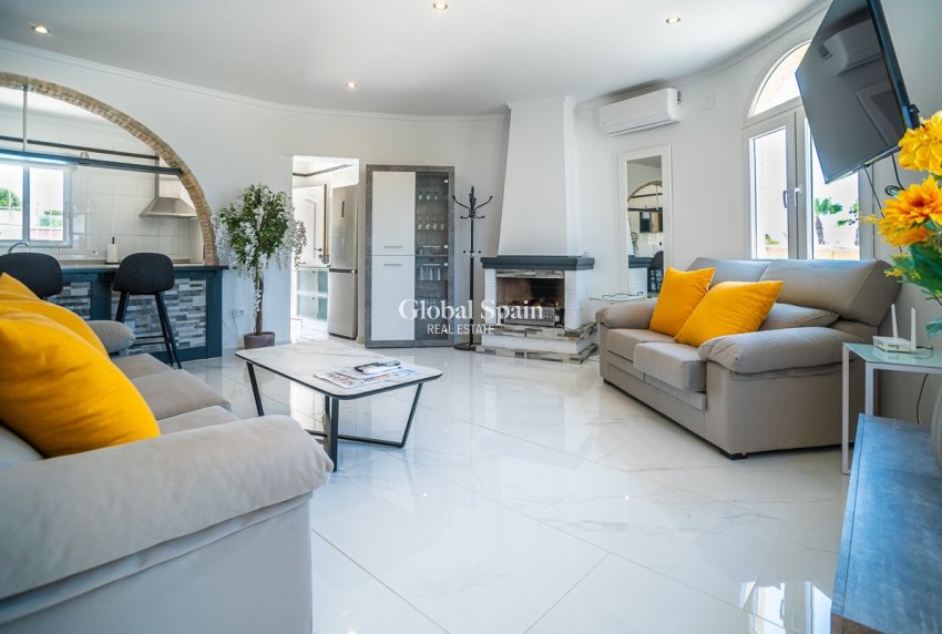 Wederverkoop - Villa -
TORREVIEJA - La Siesta