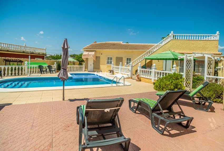 Wederverkoop - Villa -
TORREVIEJA - La Siesta