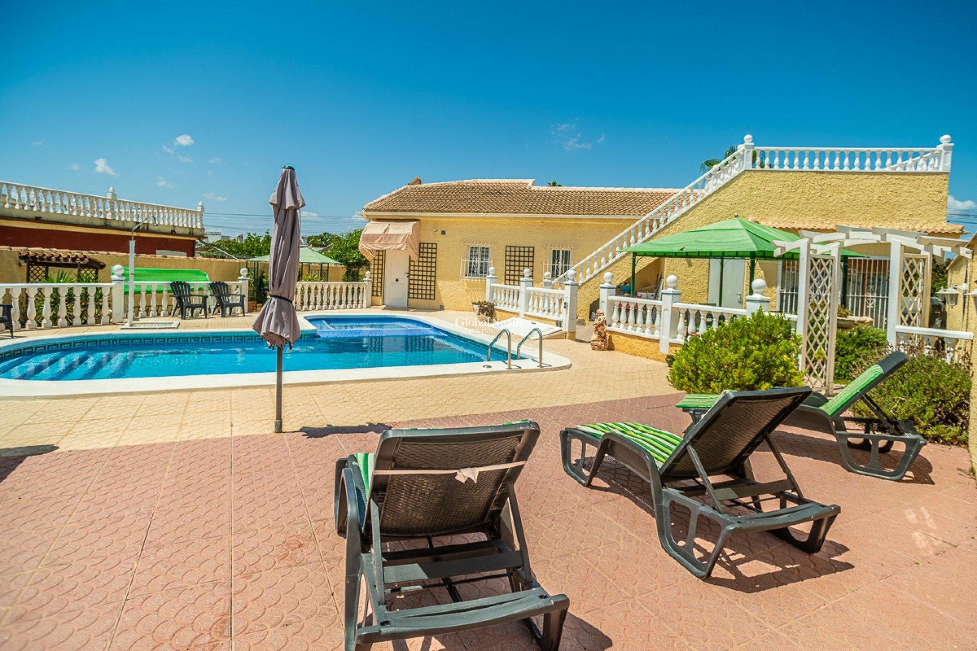 Wederverkoop - Villa -
TORREVIEJA - La Siesta